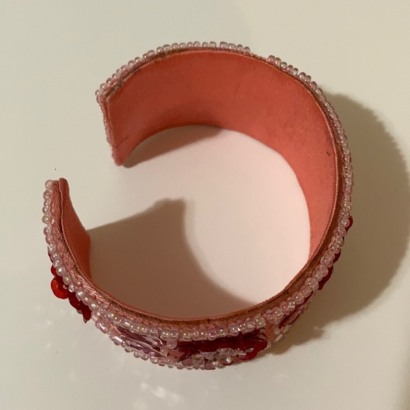 Handmade embellished pink cuff - Picture 8 of 8